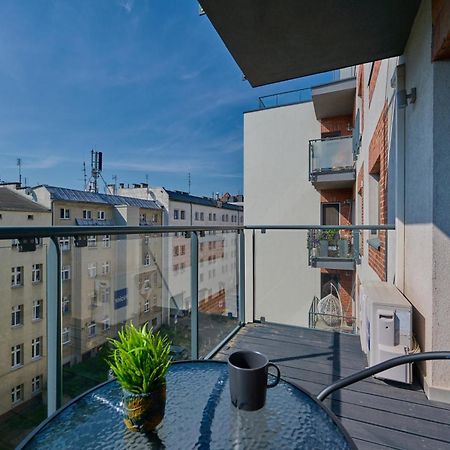 Stylish Kosciuszki Apartaments Near The Market Square With Free Garage Wroclaw By Noclegi Renters Eksteriør billede