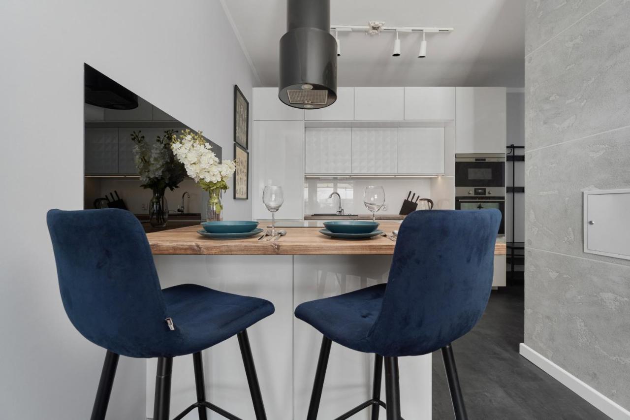 Stylish Kosciuszki Apartaments Near The Market Square With Free Garage Wroclaw By Noclegi Renters Eksteriør billede