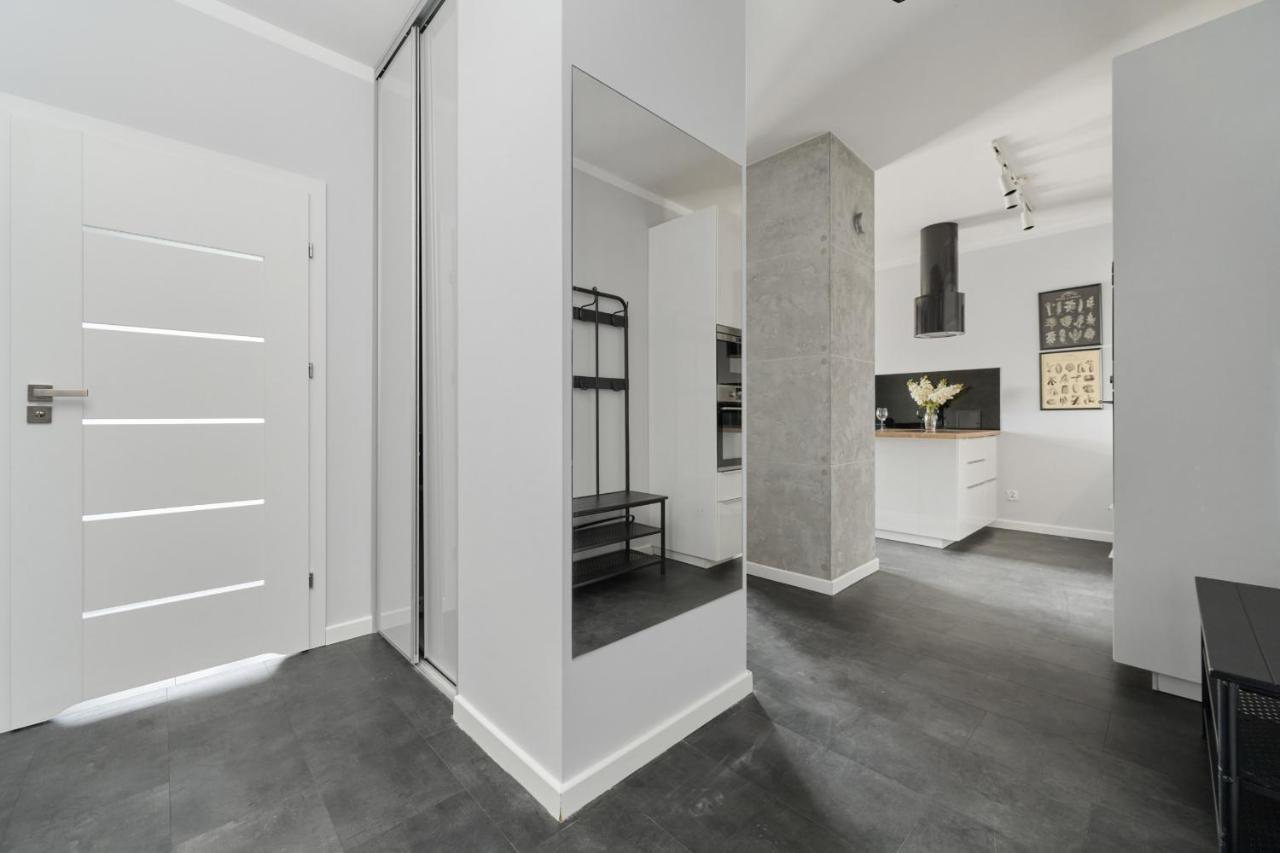 Stylish Kosciuszki Apartaments Near The Market Square With Free Garage Wroclaw By Noclegi Renters Eksteriør billede
