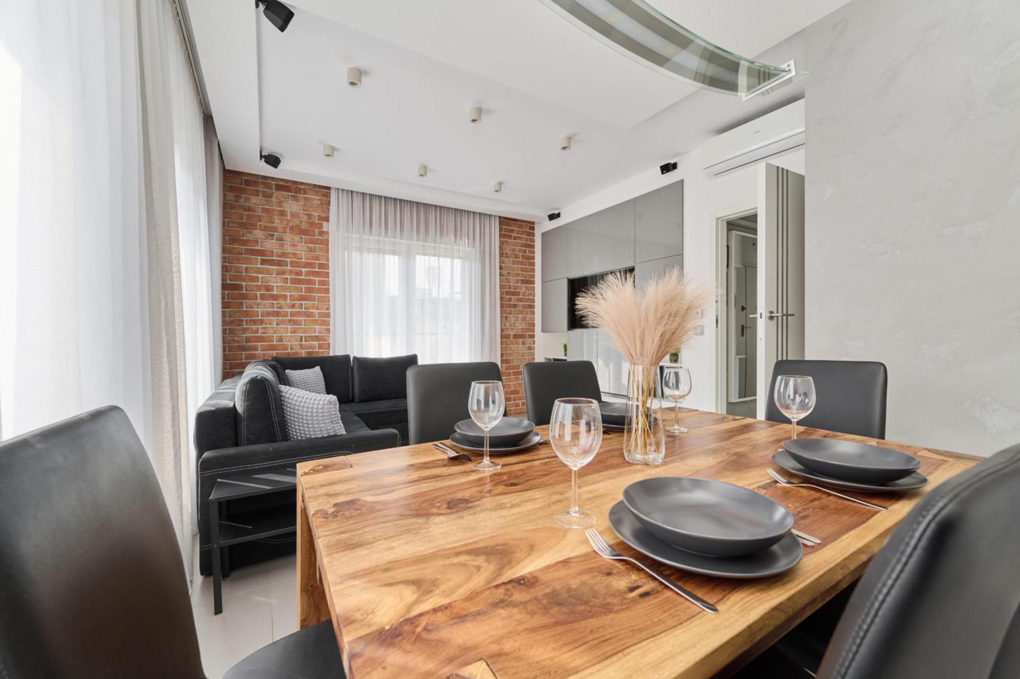 Stylish Kosciuszki Apartaments Near The Market Square With Free Garage Wroclaw By Noclegi Renters Eksteriør billede