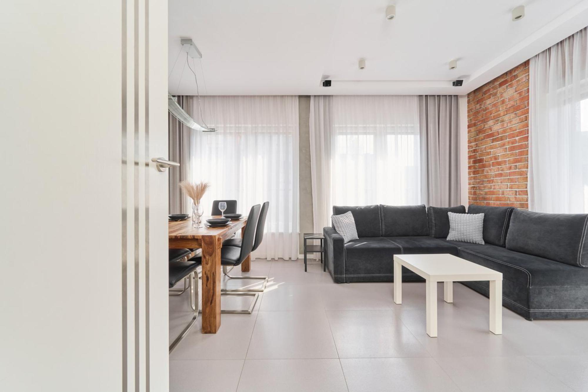 Stylish Kosciuszki Apartaments Near The Market Square With Free Garage Wroclaw By Noclegi Renters Eksteriør billede