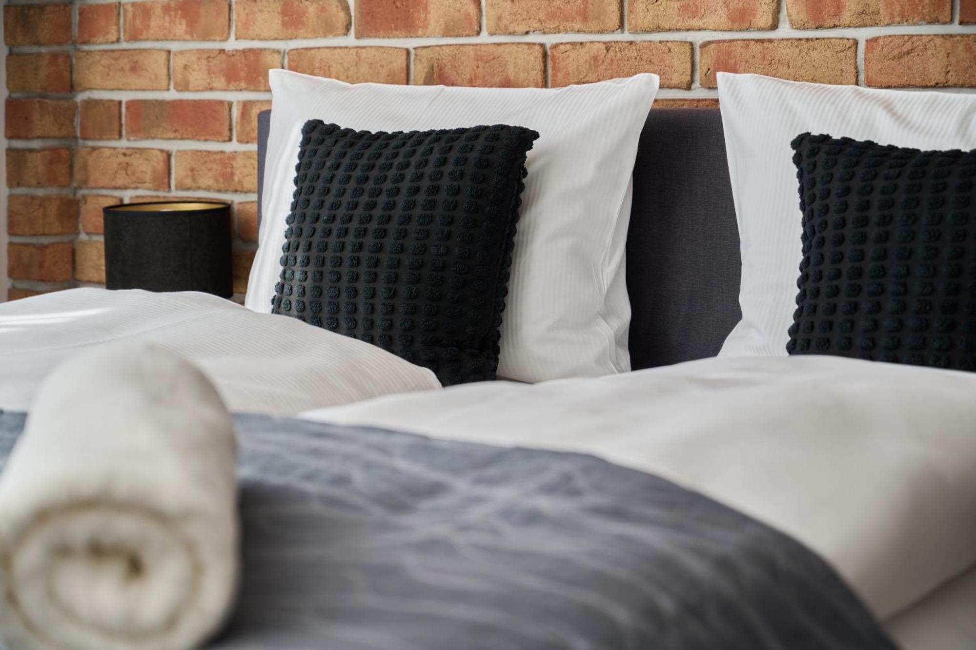 Stylish Kosciuszki Apartaments Near The Market Square With Free Garage Wroclaw By Noclegi Renters Eksteriør billede