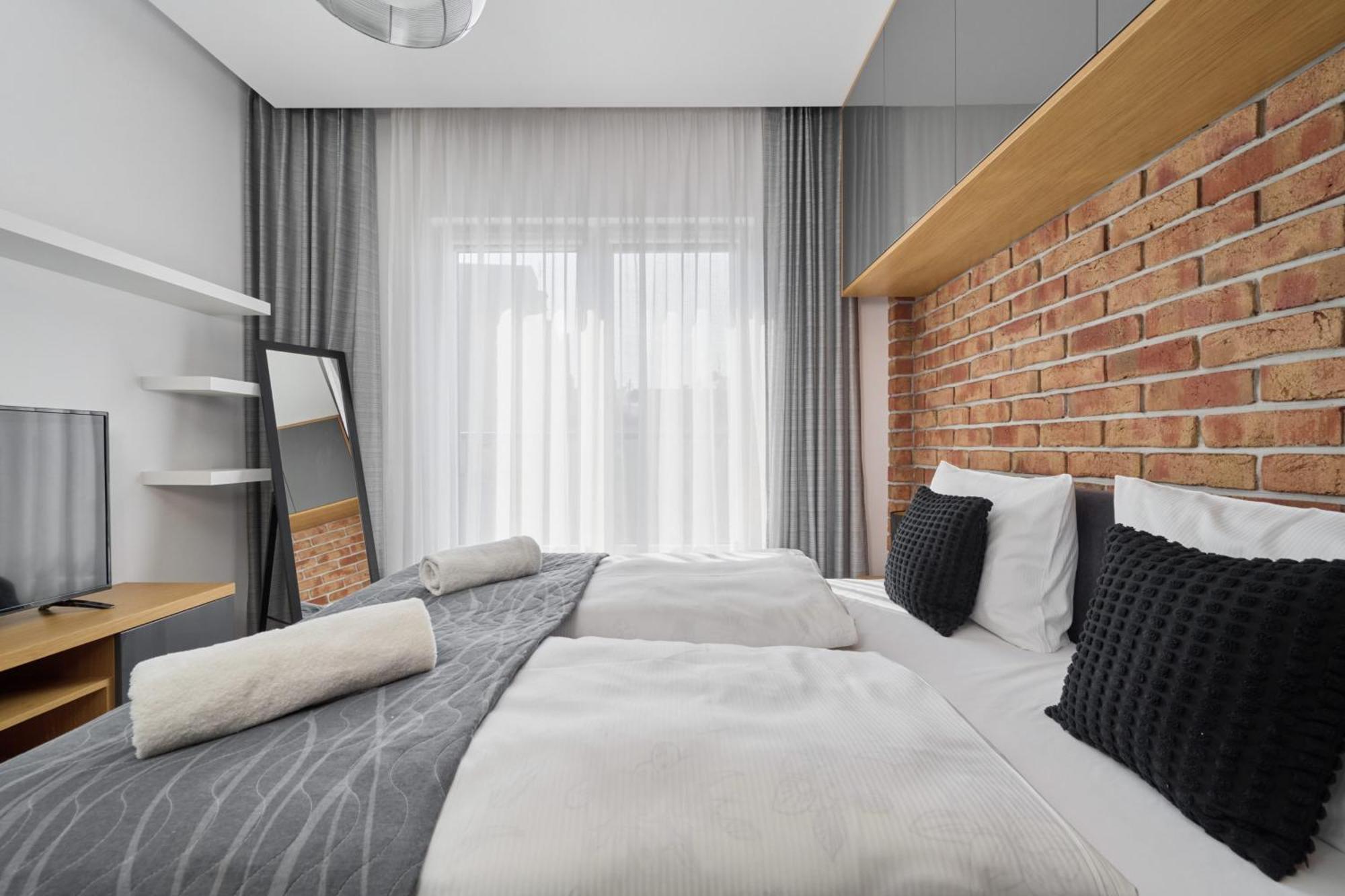 Stylish Kosciuszki Apartaments Near The Market Square With Free Garage Wroclaw By Noclegi Renters Eksteriør billede
